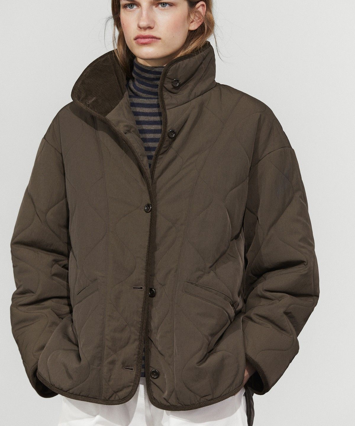 마시모두띠(MASSIMO DUTTI) 웨이브 스티치 디테일 재킷