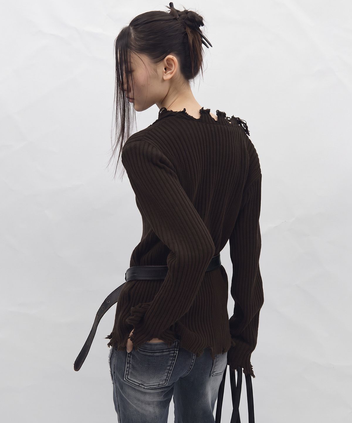 비엘알(BLR) Unravel Line Knit Brown