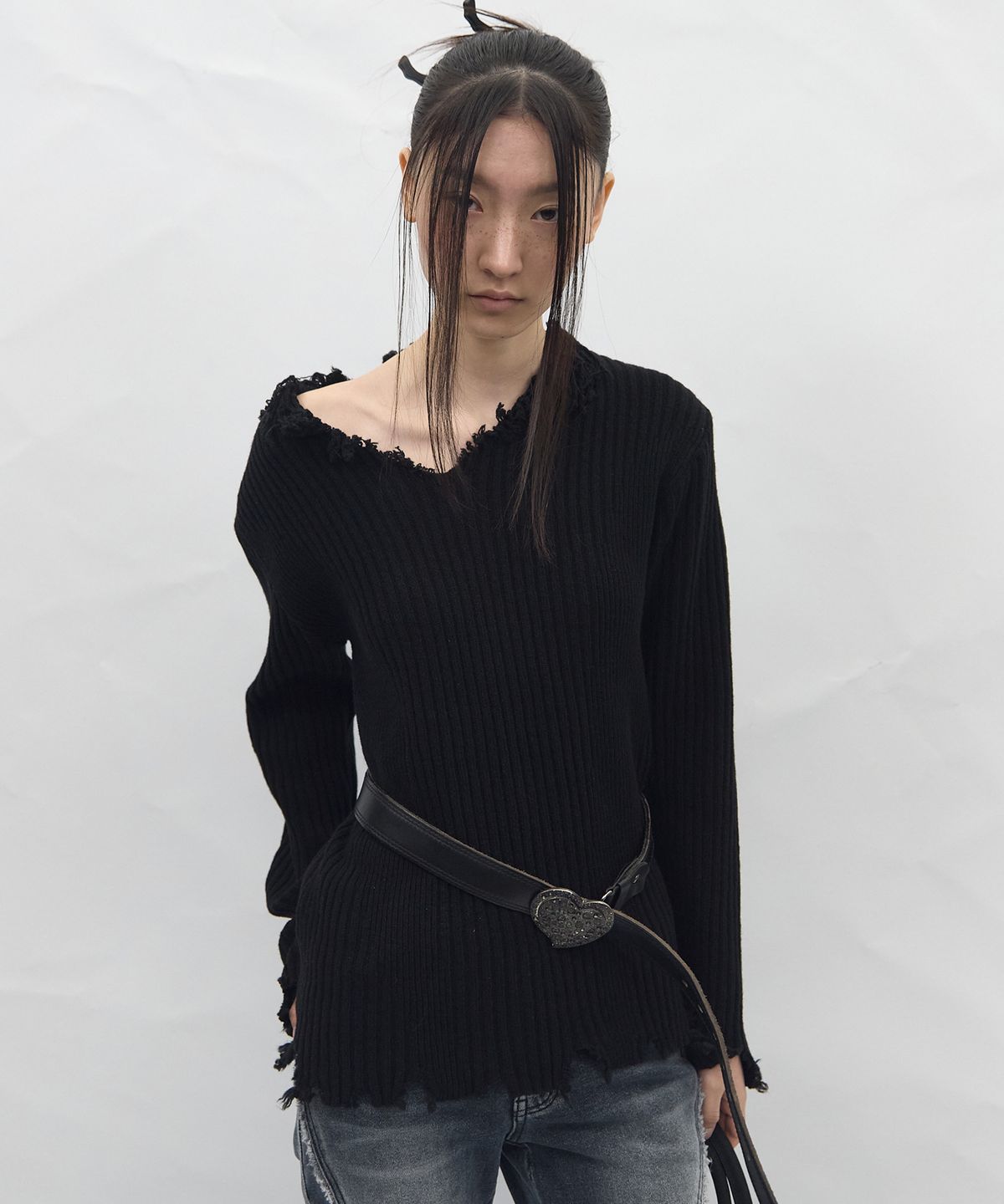 비엘알(BLR) Unravel Line Knit Black