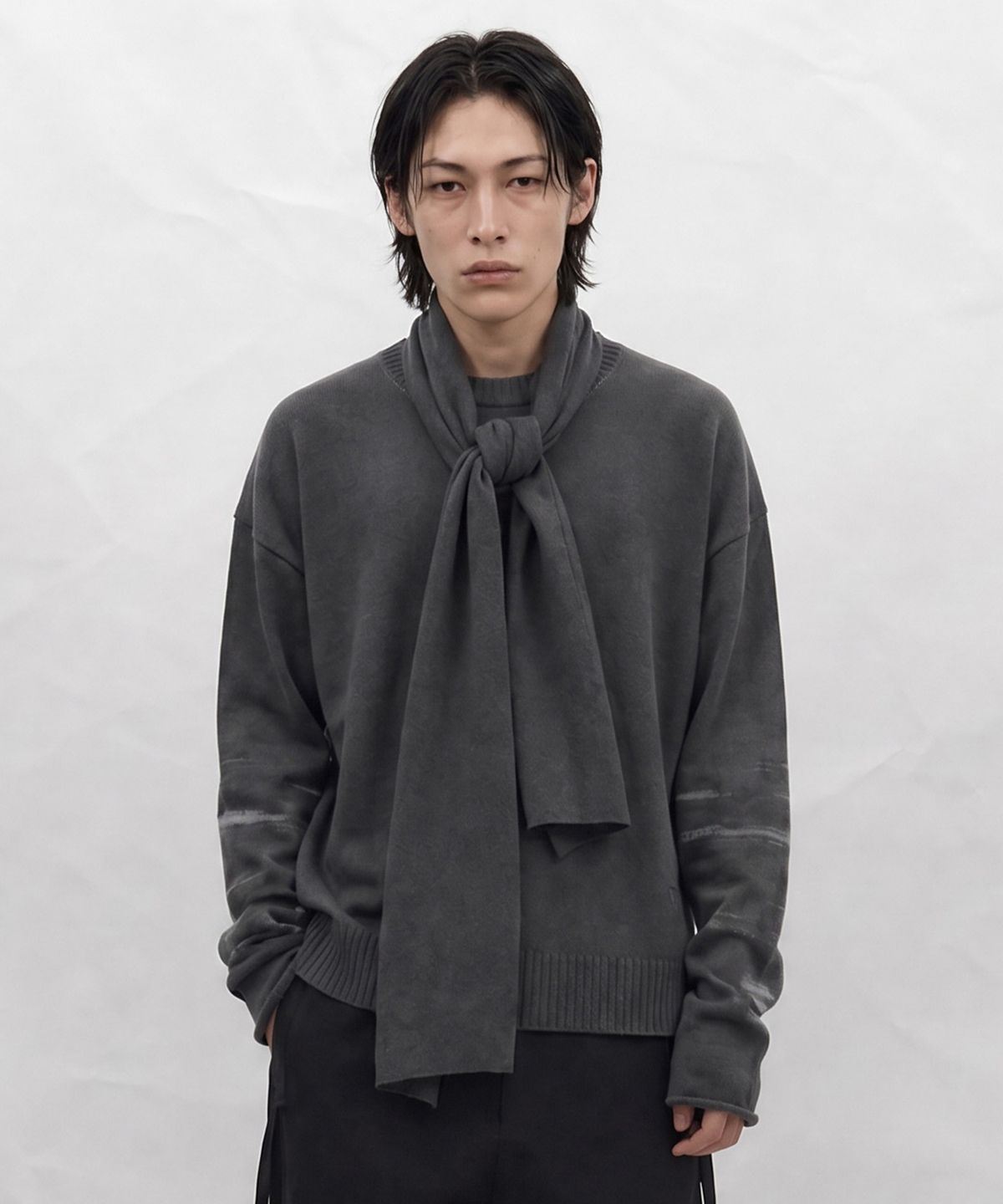 비엘알(BLR) Faded Vintage Knit Sweater Charcoal