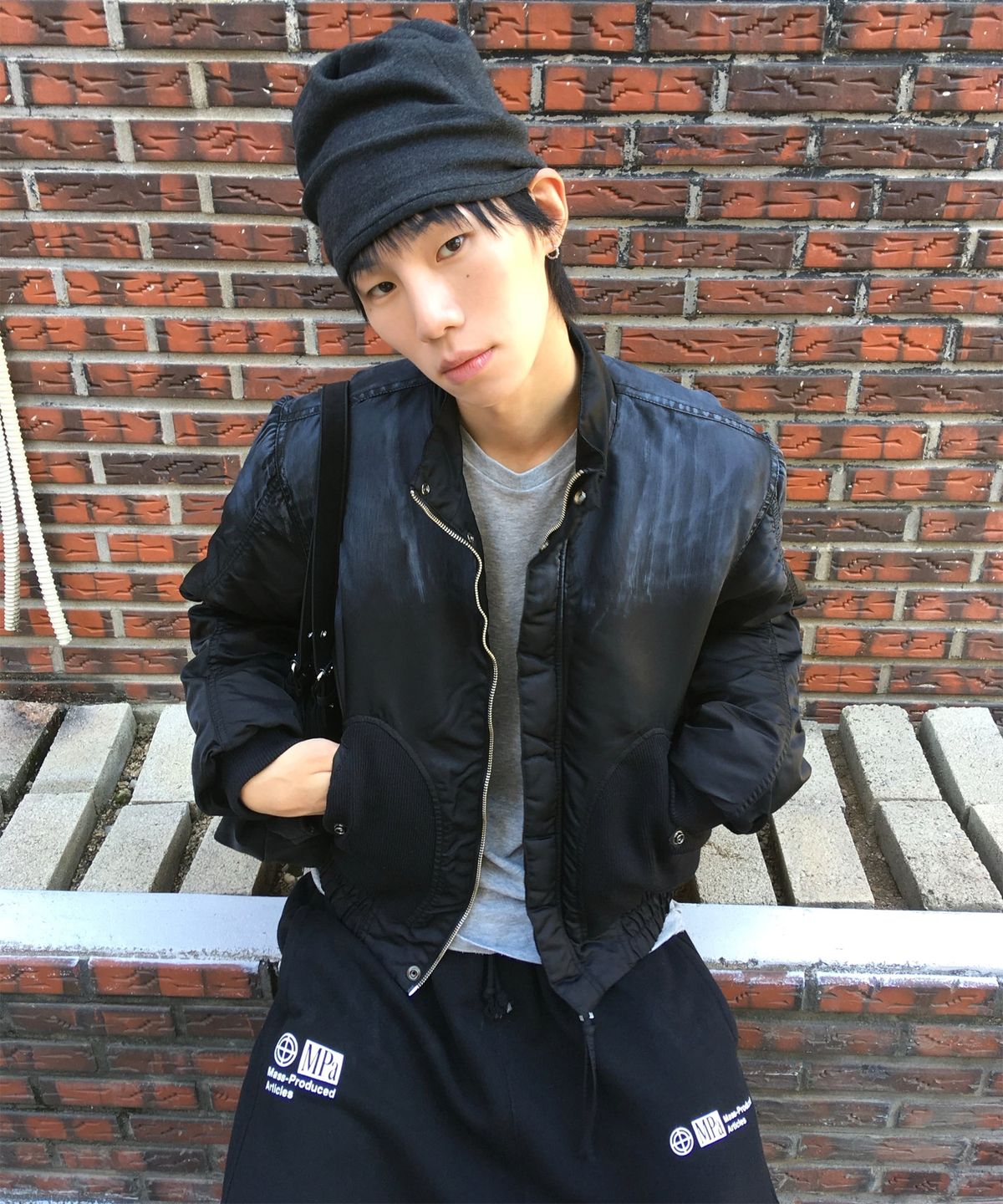 비엘알(BLR) Faded Gradient Bomber Black