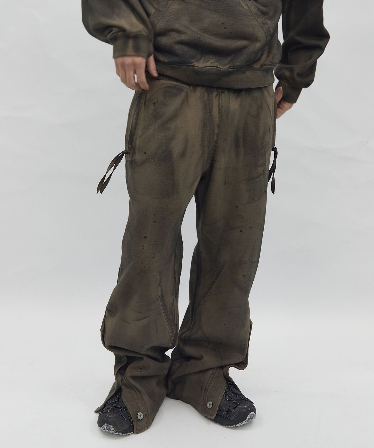 비엘알(BLR) Rough Dyed Utility Sweat Pants Brown