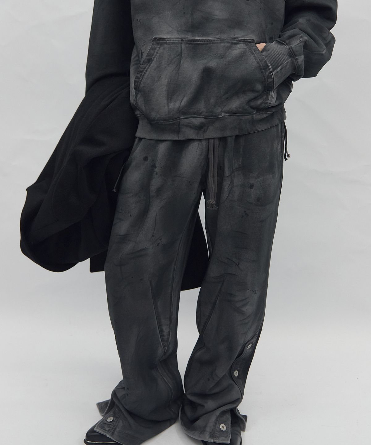 비엘알(BLR) Rough Dyed Utility Sweat Pants Grey
