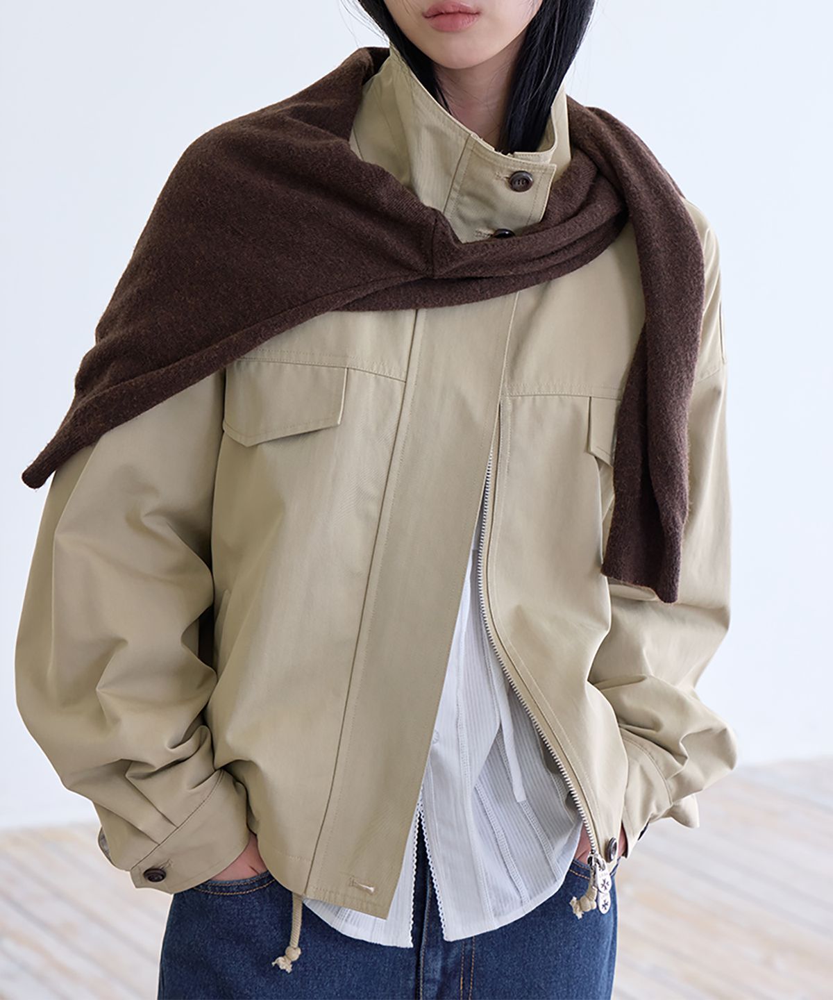 런던다다(LONDONDADA) High-Neck Semi-Cropped Field Jacket, BEIGE
