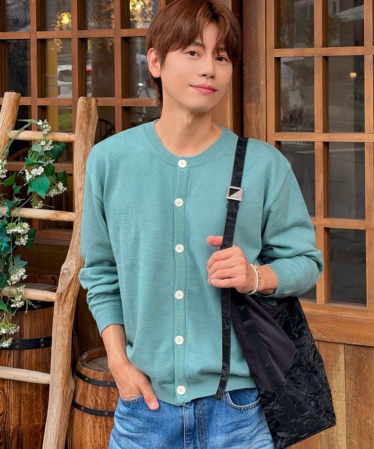 니티드(KNITTED) 베이직 에센셜 크롭 라운드 가디건 DUSTY GREEN