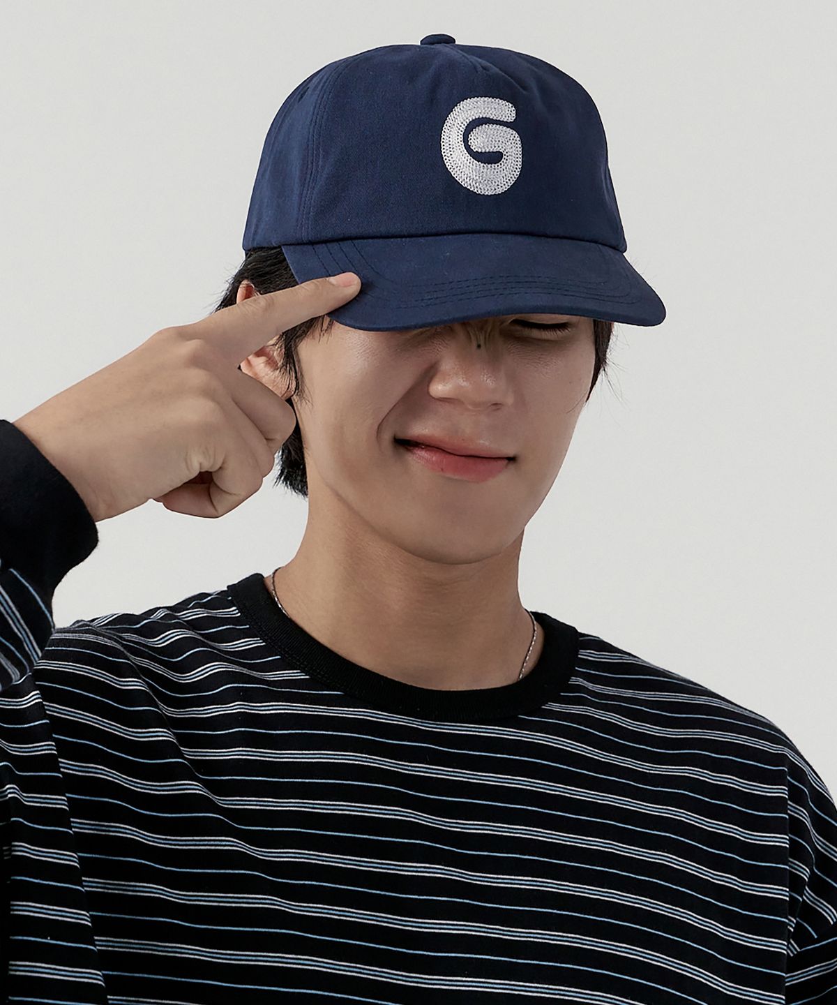그노크(GNOK) [남여공용]G 로고 5패널 볼 캡[네이비]