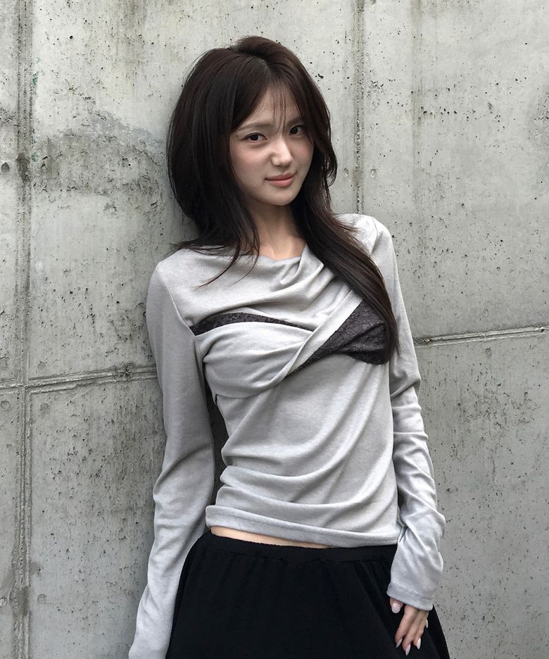 TWISTED LACE LAYERED DRAPE T-SHIRT-PALE GRAY