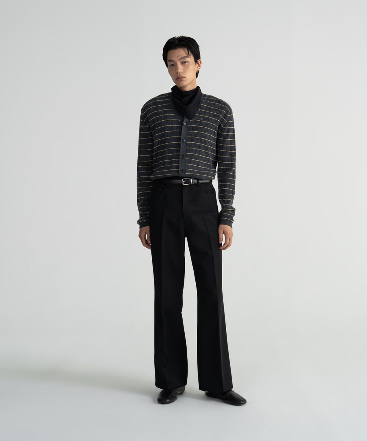 노이스(NOICE) M WOOL FLARED PANTS - BLACK