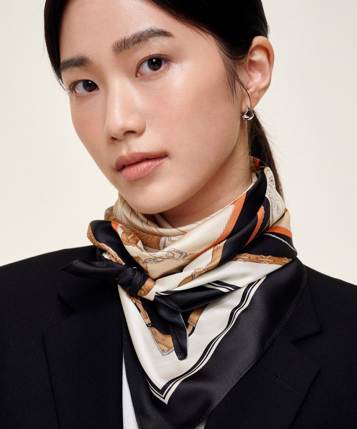 생럭슈(SAINTLUXURE) 아르델 차콜오렌지