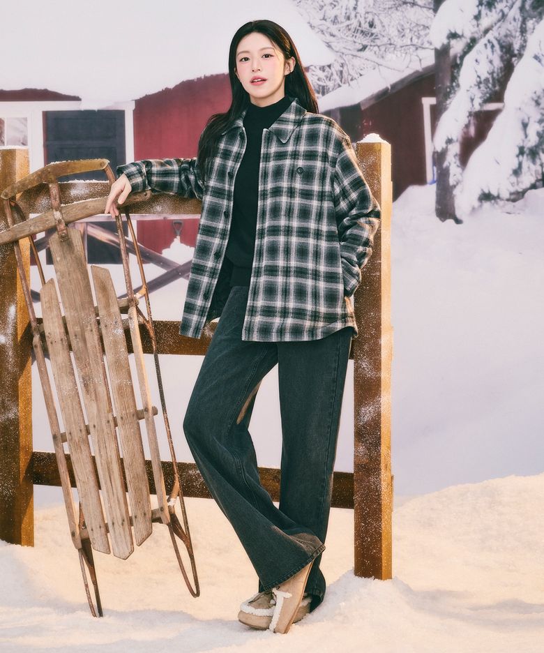 [고윤정 착용] W SEMI-WIDE DENIM PANTS black