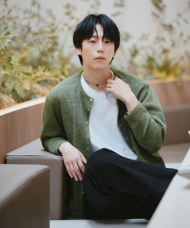 브러쉬드 라운드 넥 세미 크롭 니트 가디건 3Color