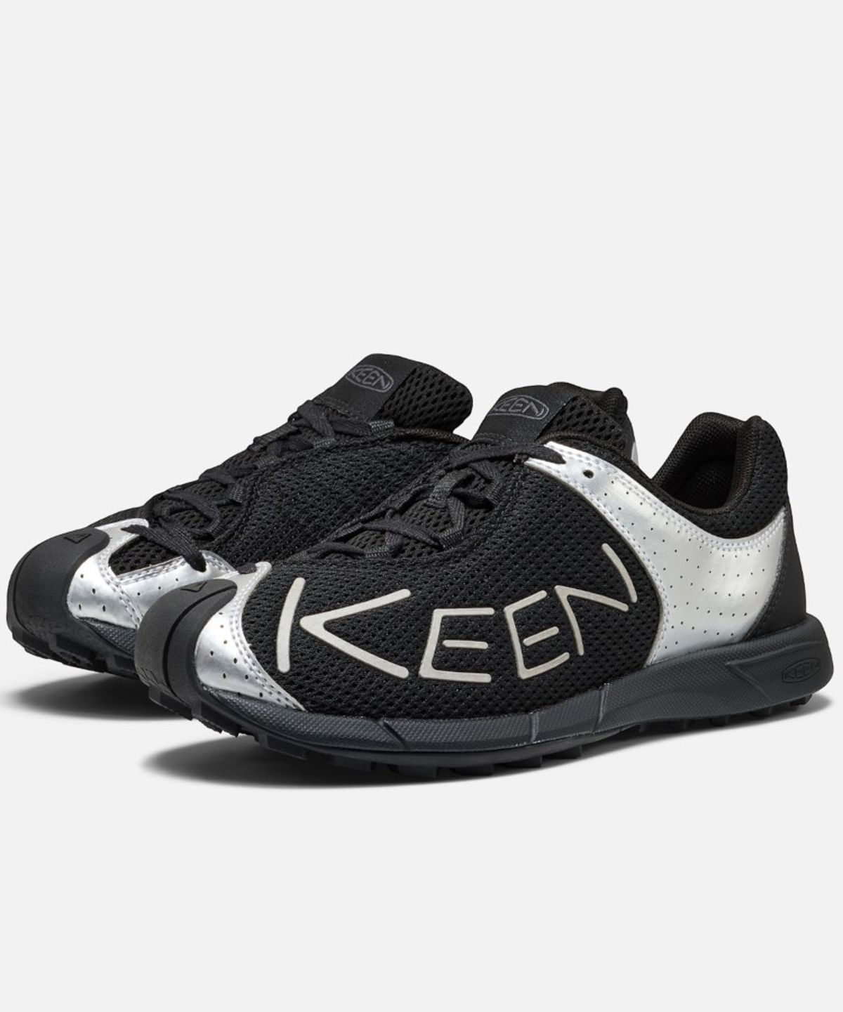 킨(KEEN) A86 여성 런닝화 BLACK/SILVER