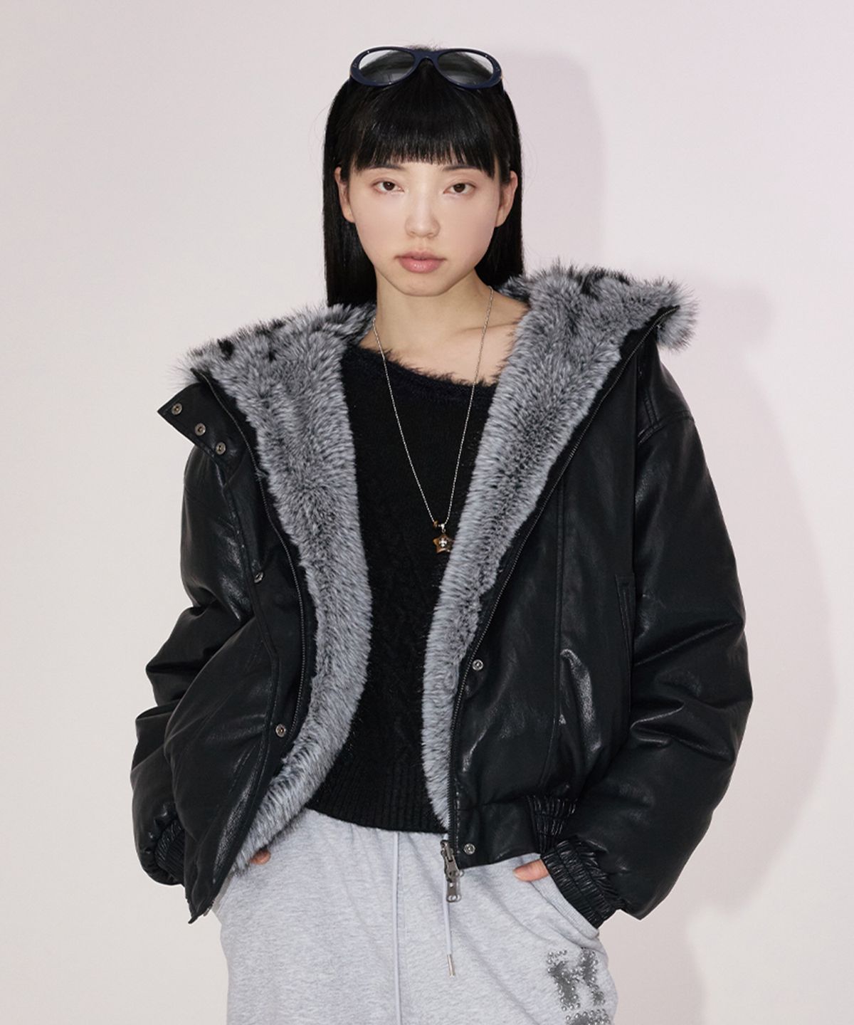유희(YOUHEE) REVERSIBLE FUR LEATHER JUMPER_BLACK