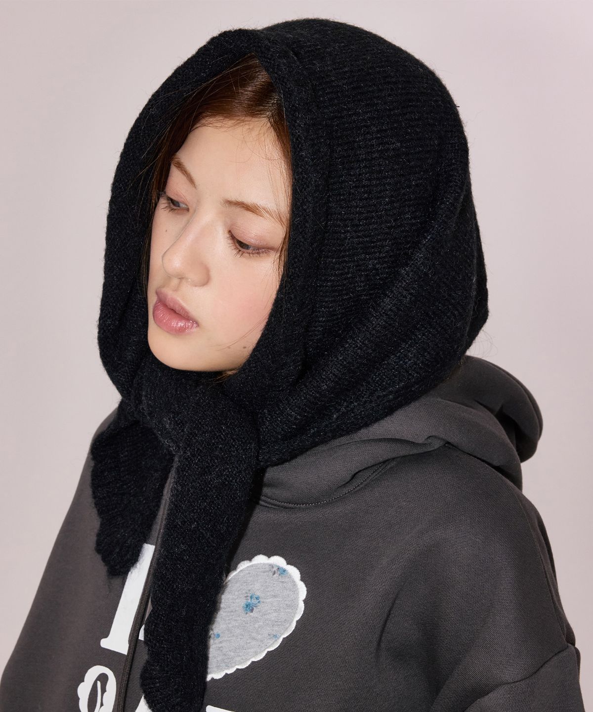 유희(YOUHEE) FLOWER YOUHEE KNIT BANDANA_BLACK