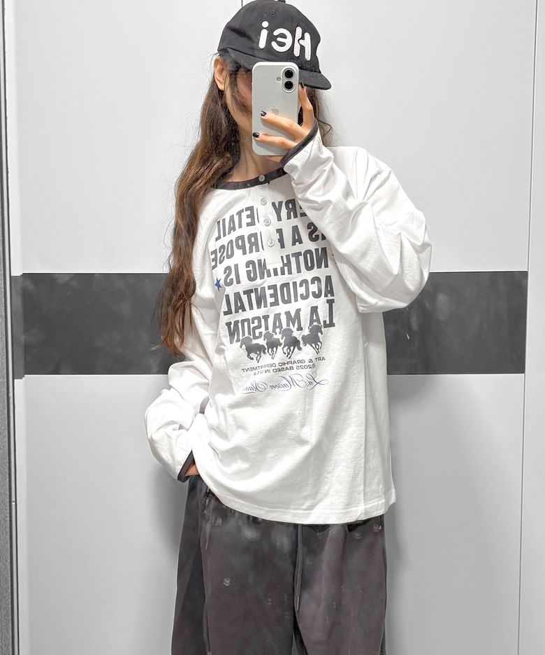 홀스 레터링 핑거홀 헨리넥 화이트(FCG3TS957M)