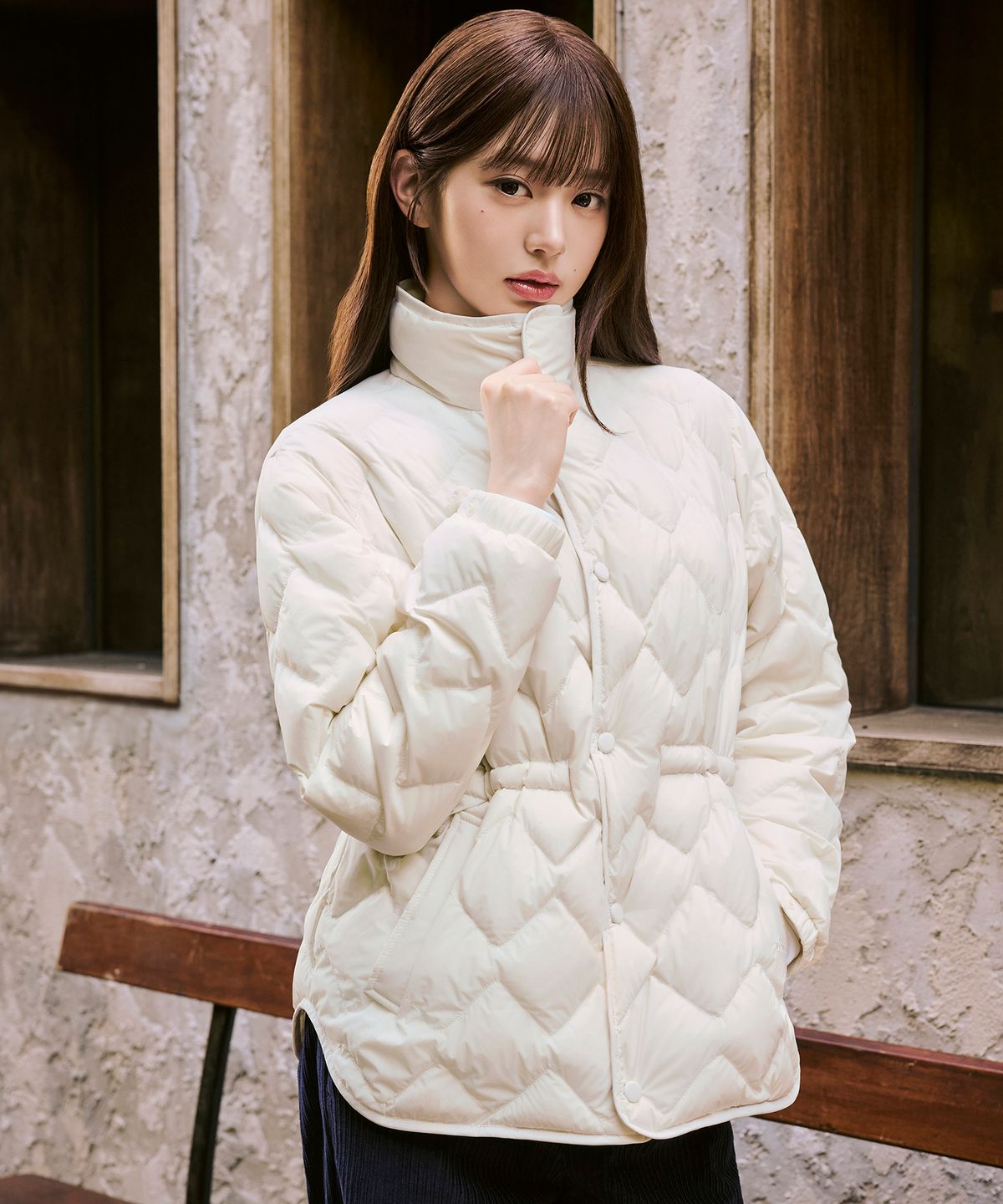 아이더(EIDER) THERMOLOCK (써모락) 여성 슬림 블렌드 미들 패딩 자켓_Cream