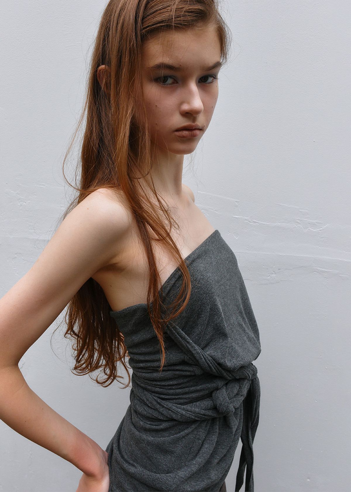 필세(PHILCE) Multi-Way Tube Top, Charcoal