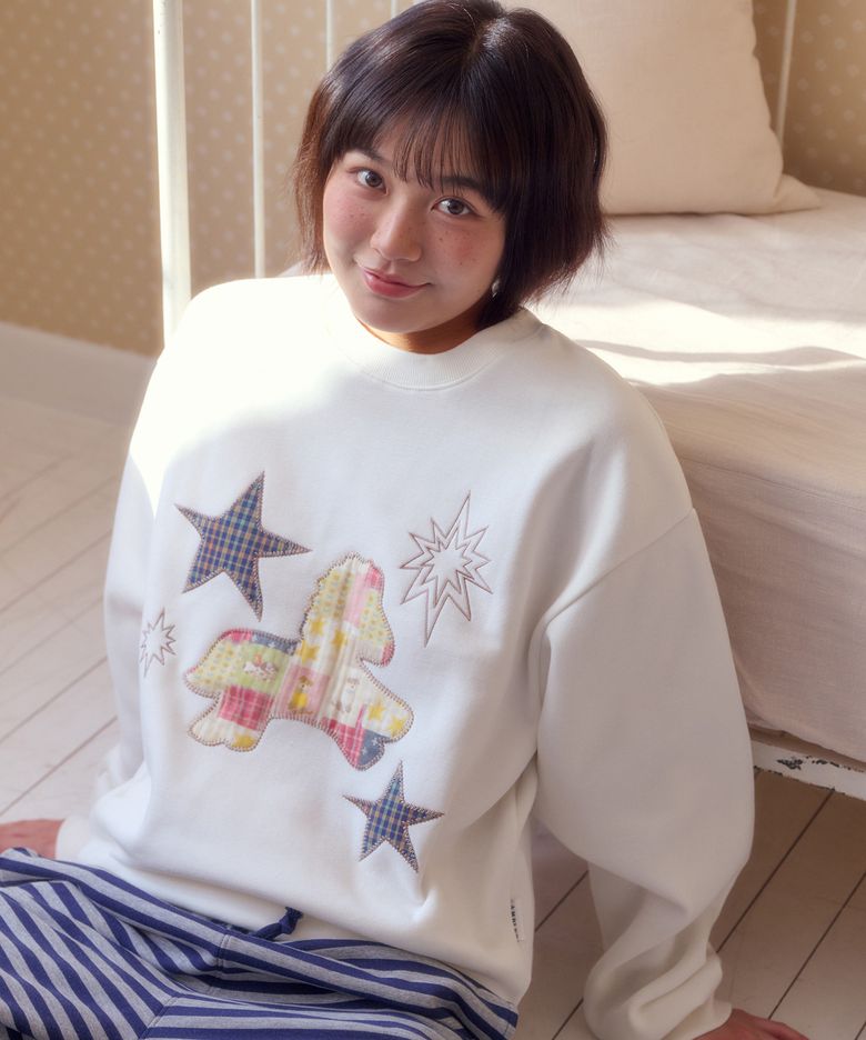 Patch Pony 자수 맨투맨 티셔츠 AMM1409 (아이보리)