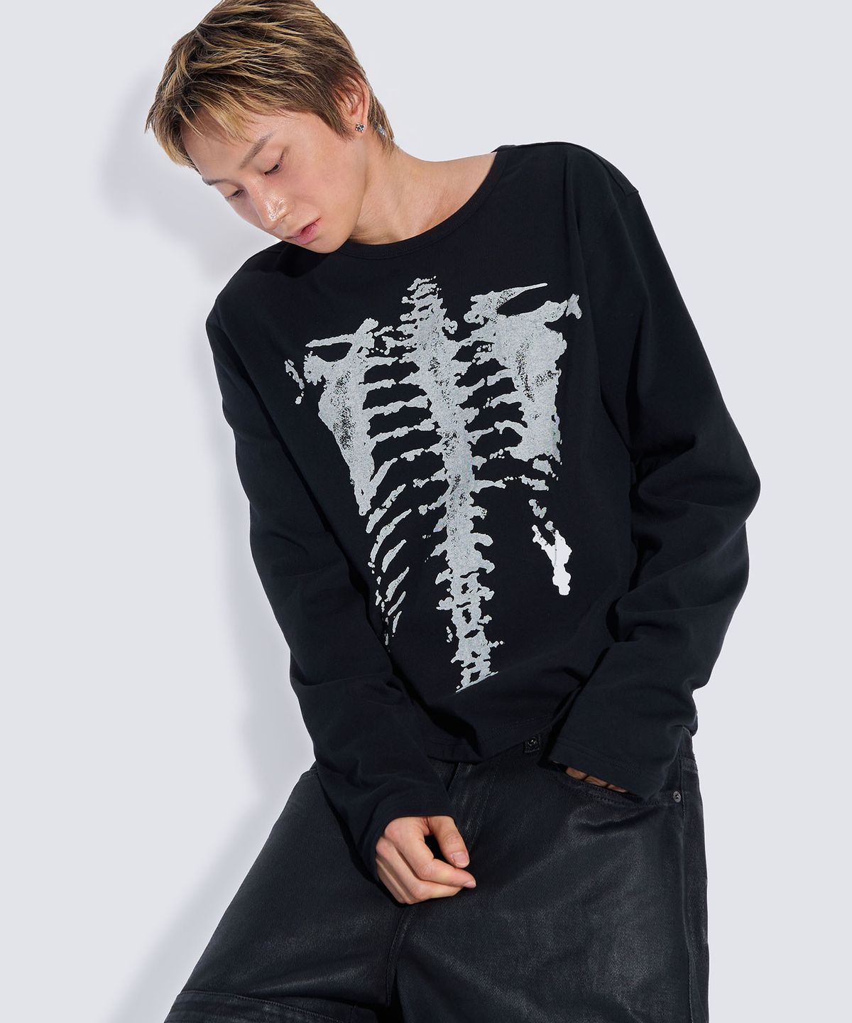 피치블랙(PITCHBLACK) SKELETON GRAPHIC LONG SLEEVE T-SHIRT (BLACK)