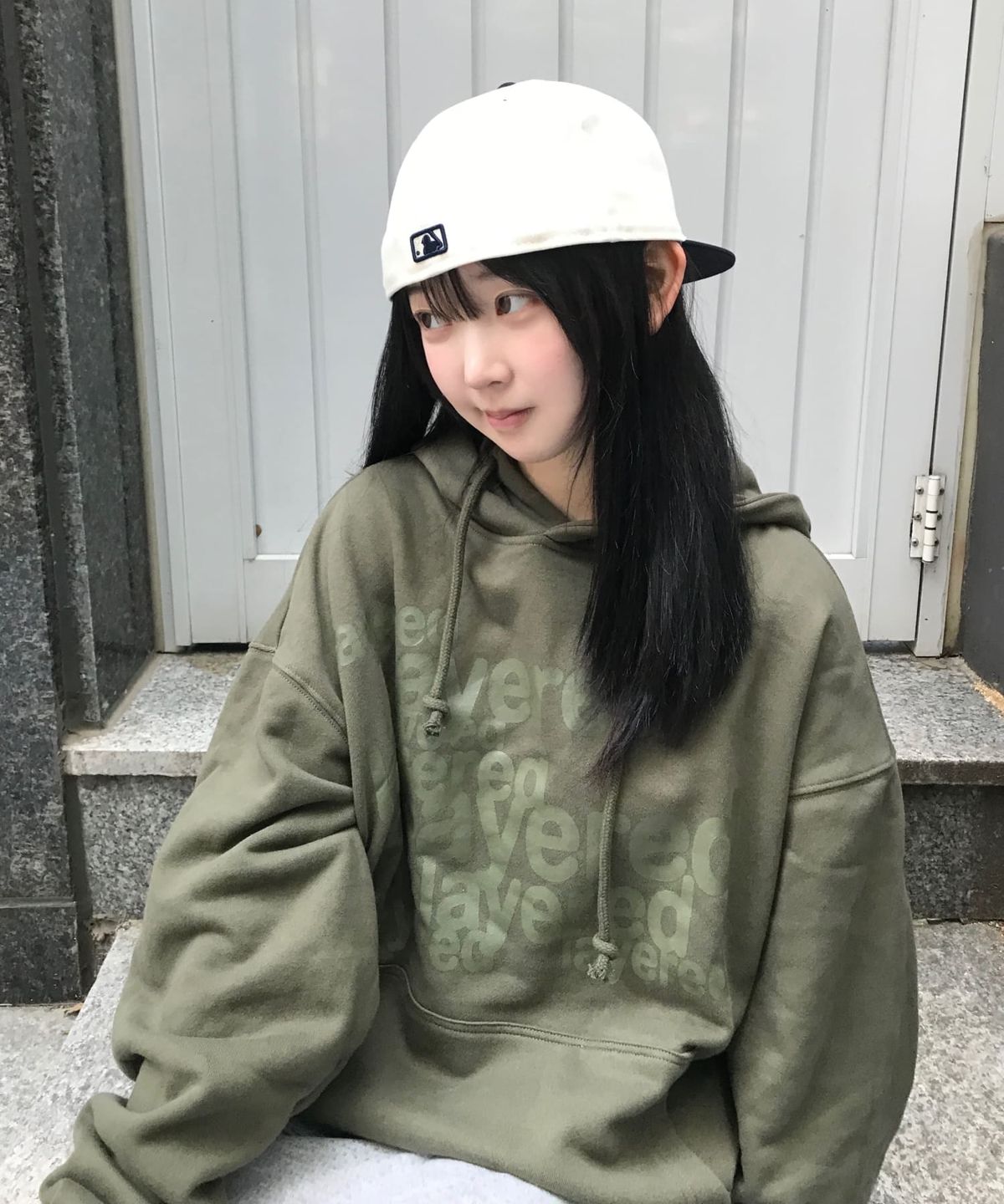 아이돈워너셀(IDWS) Many Layer Hoodie Khaki