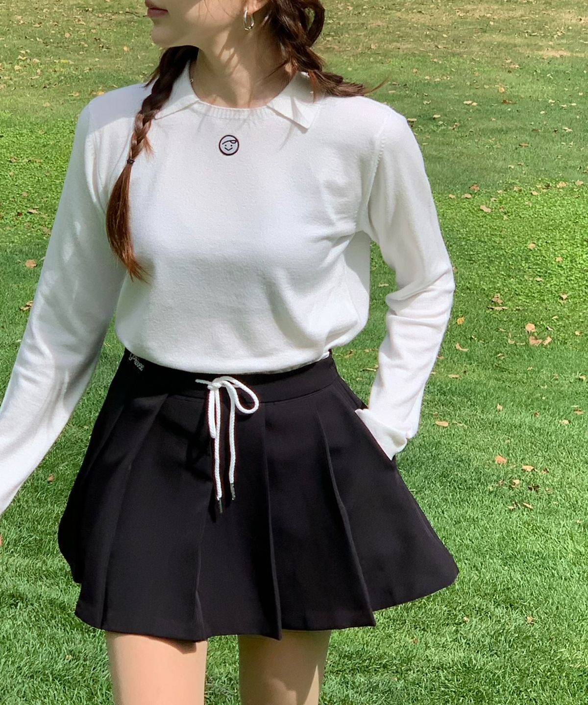 피브비(PIV’VEE) Smiley Patch Collar Knit (cloud white)