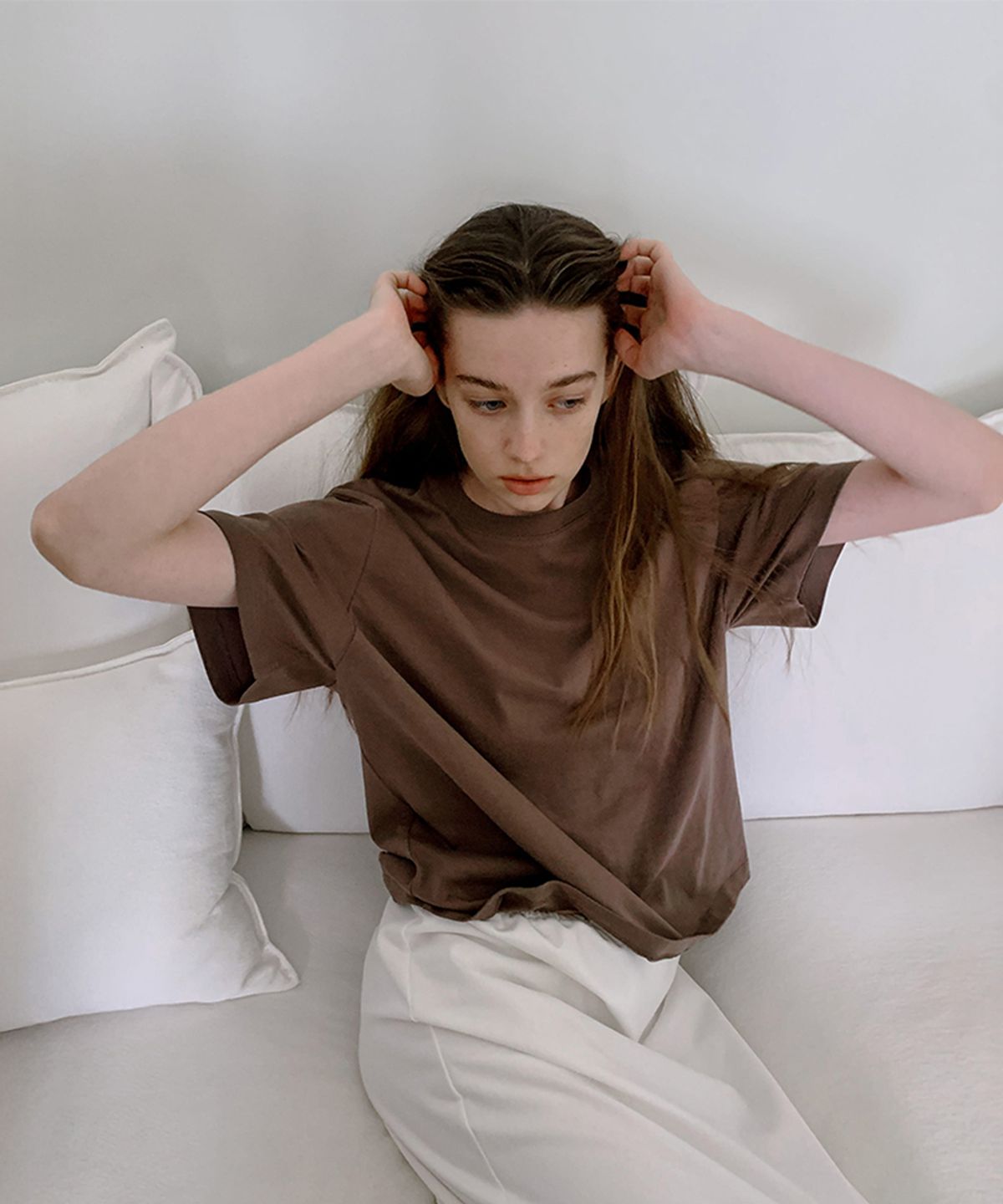 오얼즈(OURLS) Us Half Tee - Brown