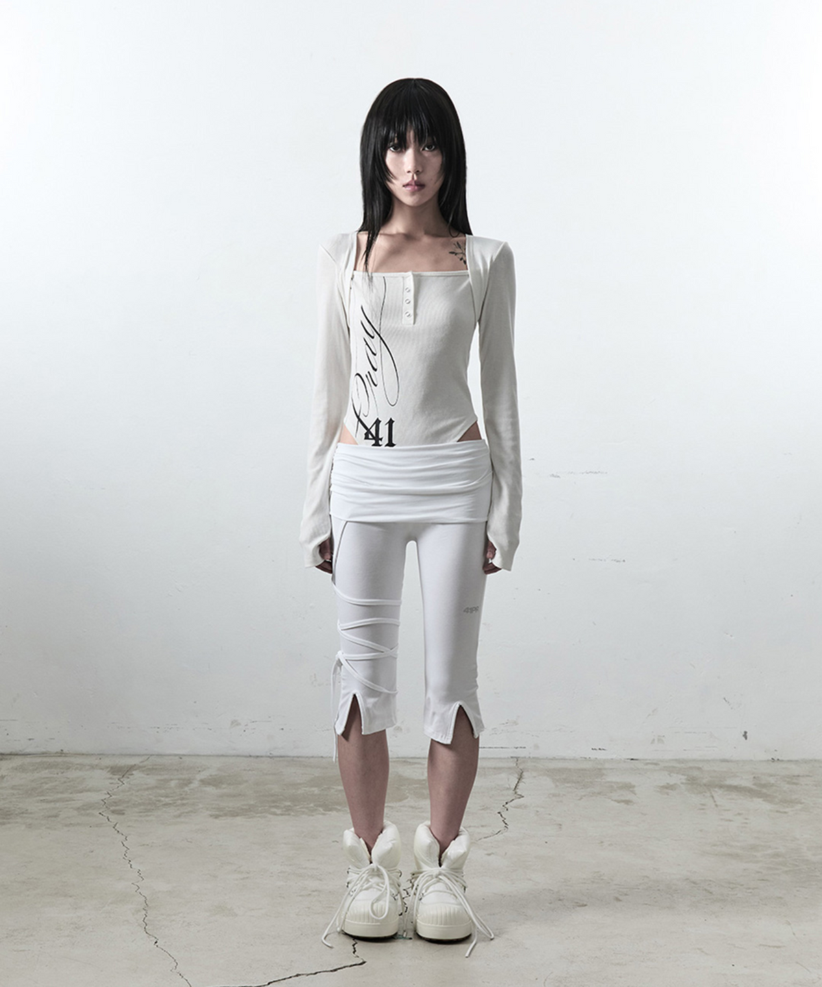 사일프레이(41PRAY) Drawstring Slit Capri Pants / White