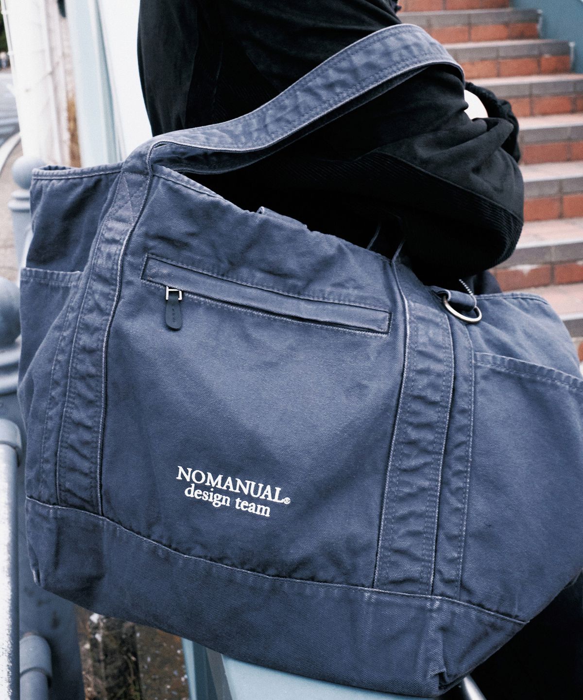 노매뉴얼(NOMANUAL) NM NEO TOTE BAG - WASHED CHARCOAL