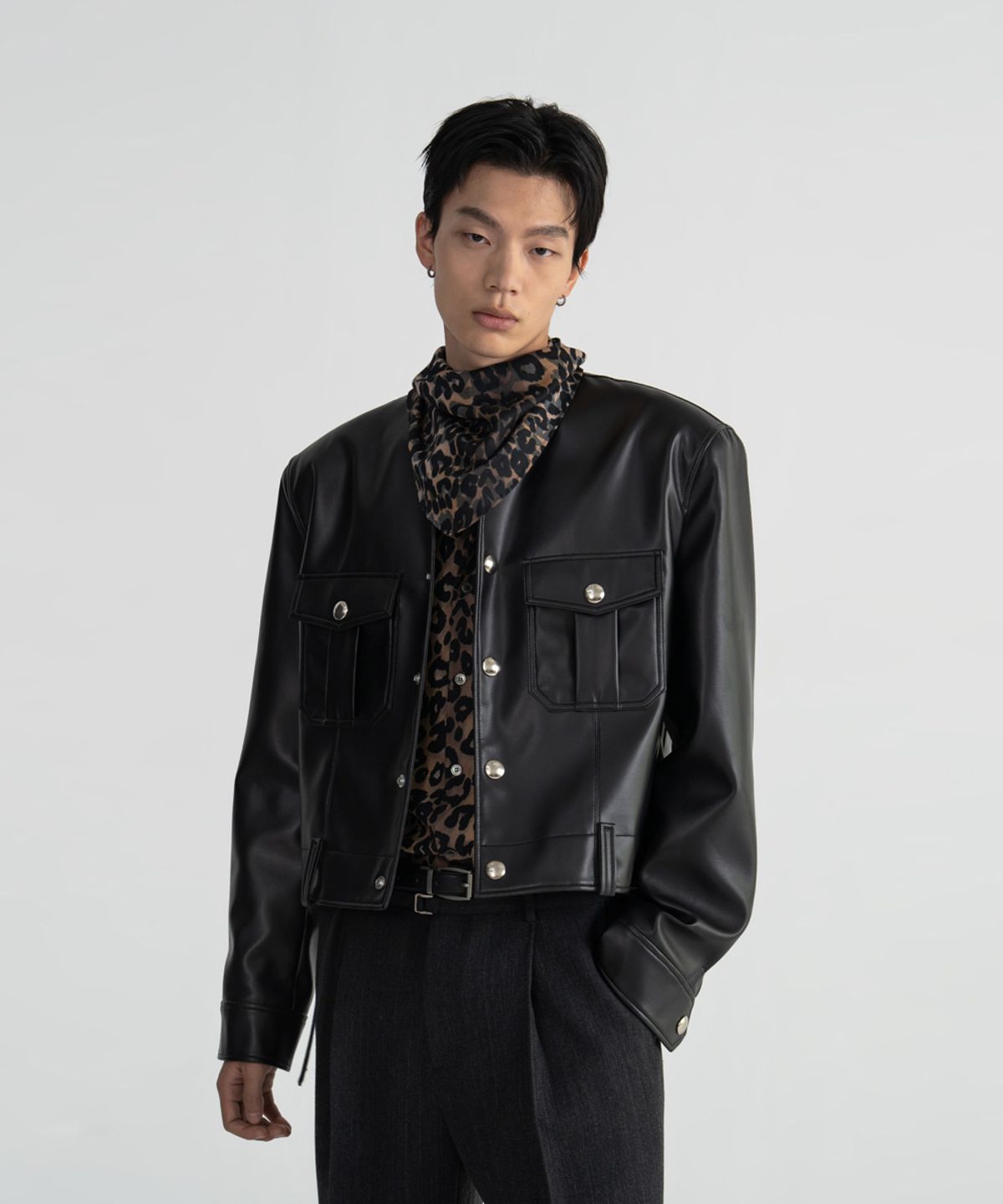 노이스(NOICE) M PURE COLLAR FAUX LEATHER JACKET - BLACK