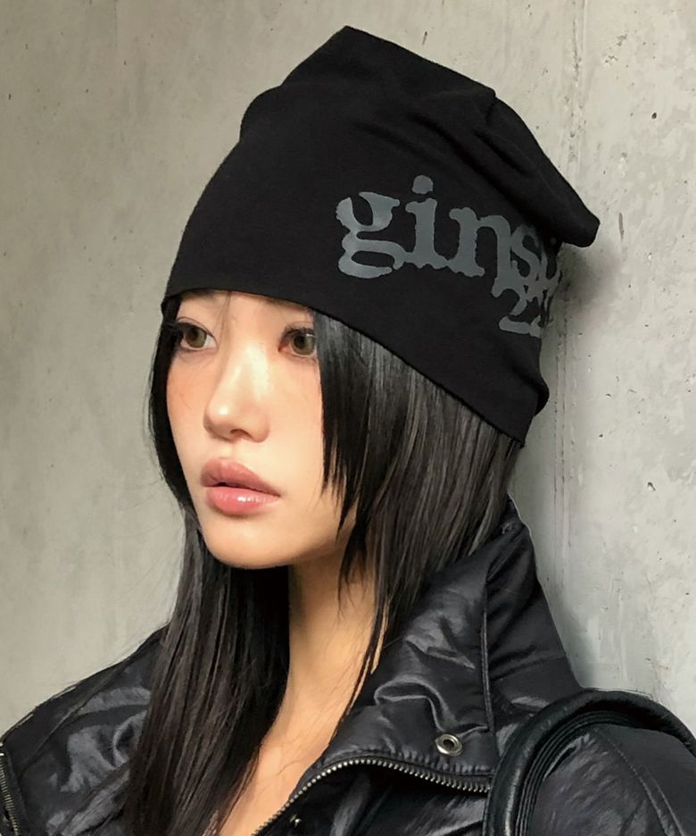 SLOUCHY LOGO BEANIE (BLACK)