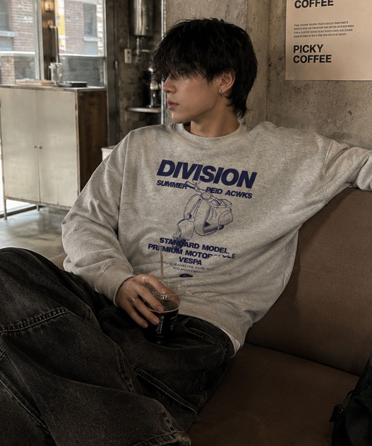 페이드(PEID) PD 디비전 맨투맨 2Color