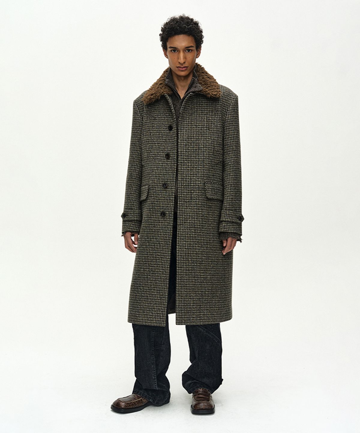 앤더슨벨(ADSB ANDERSSON BELL) DETACHABLE FUR COLLAR CHESTERFIELD TWEED COAT (DARK GREEN)