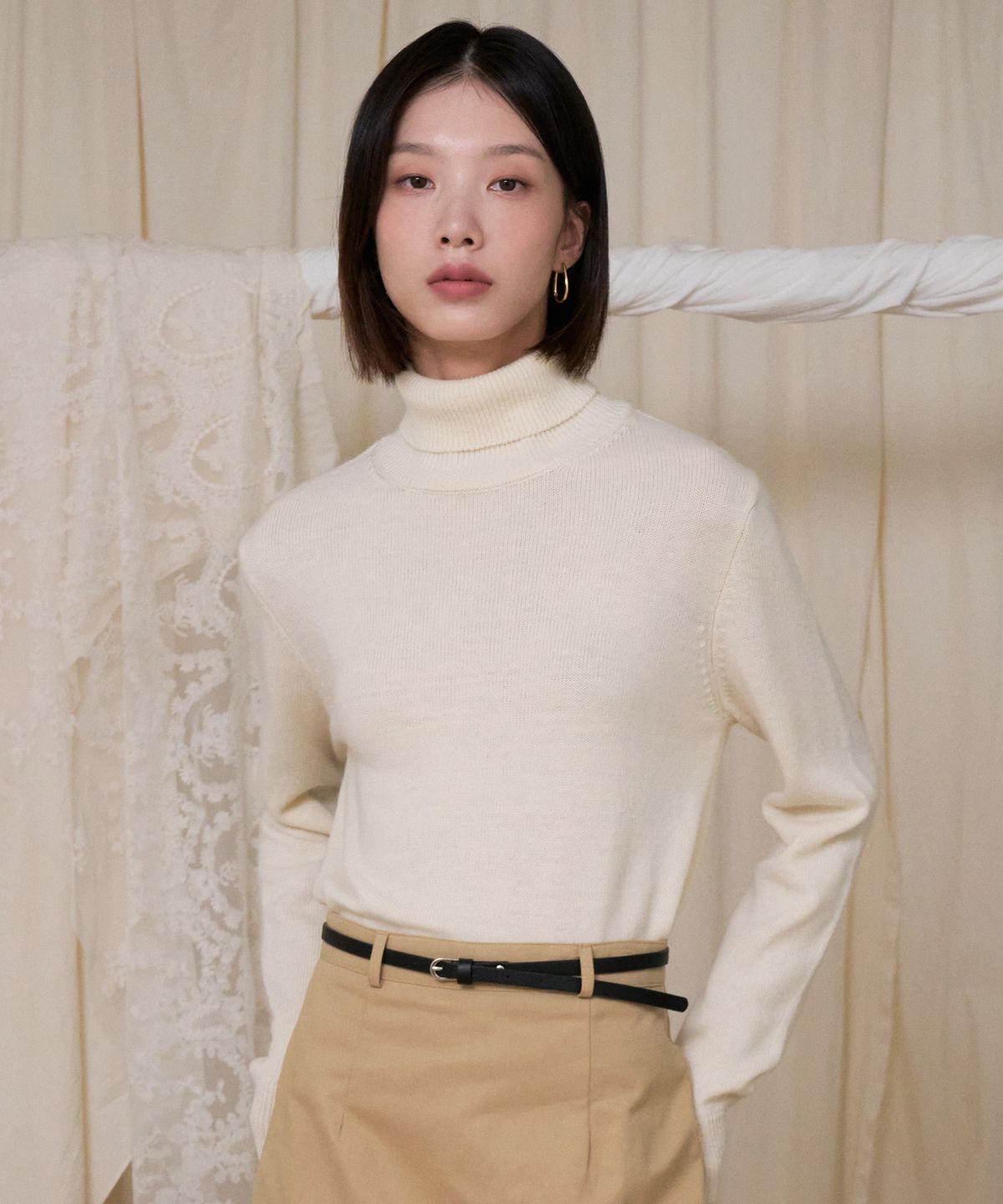 블레티(VLETI) Wool Turtleneck Sweater(Cream)