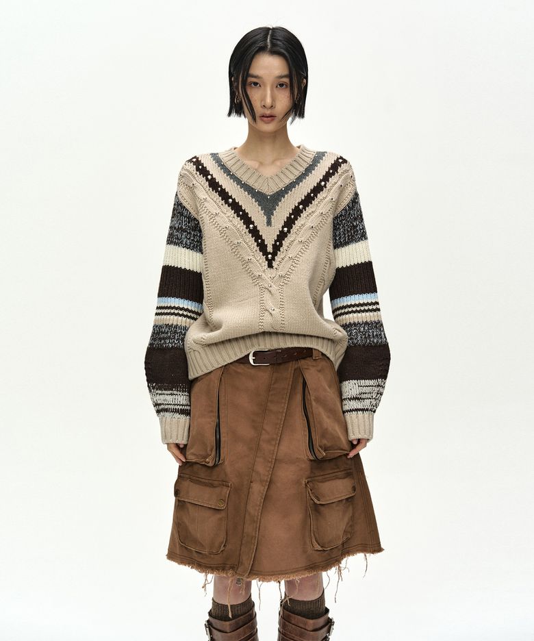 STUDDED CABLE V-NECK MULTI-STRIPE PULLOVER (IVORY)