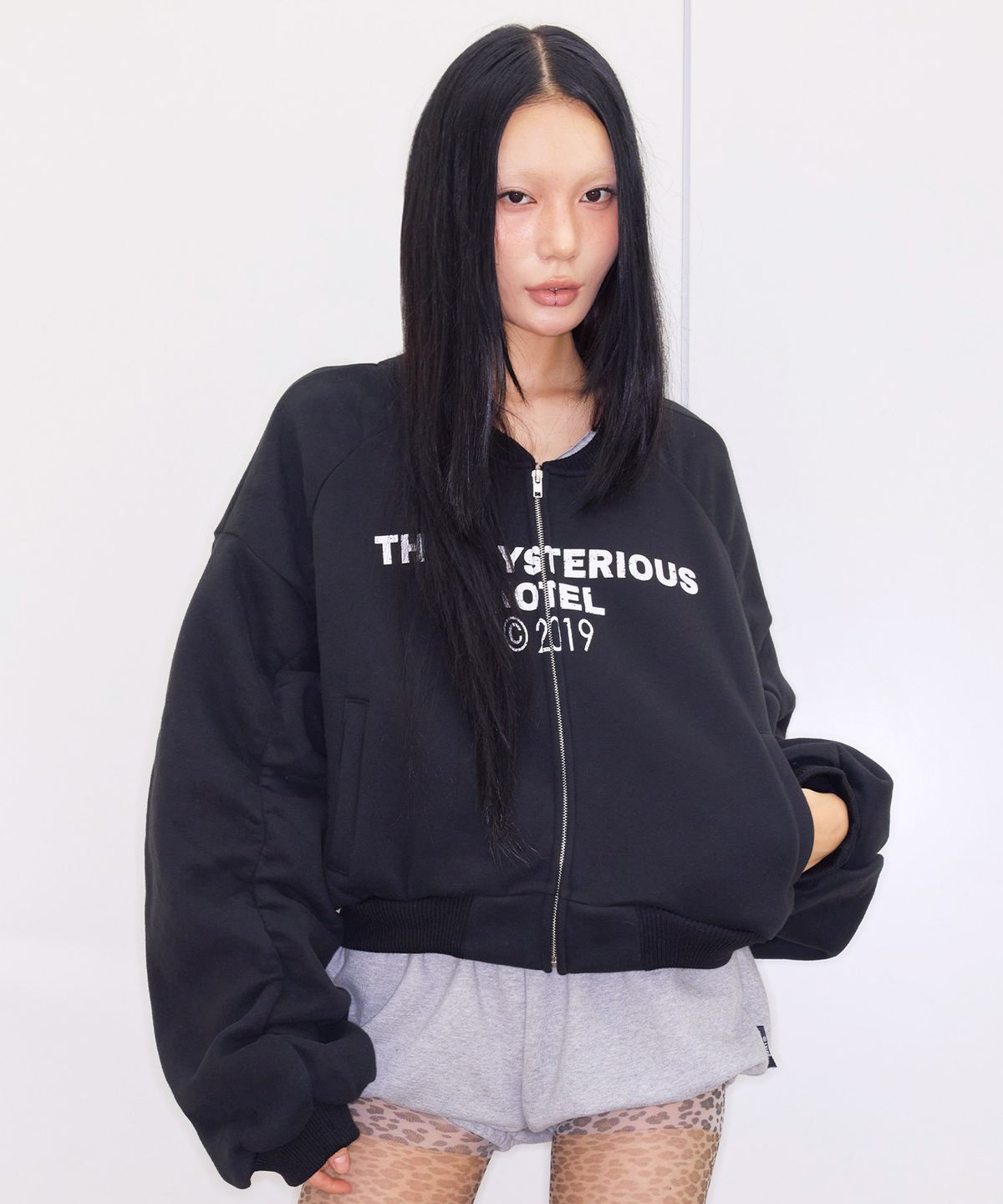 미스테리어스호텔(THE MYSTERIOUS HOTEL) TMH FLEECE SHIRRING JK [BLACK]