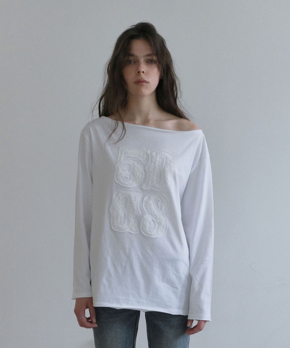 오디너리 홀리데이(ORDINARY HOLIDAY) APPLIQUE LONG SLEEVE T-SHIRT [WHITE]