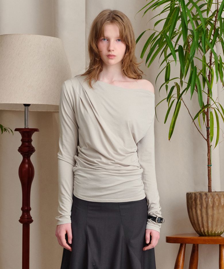BOAT NECK SHIRRING LONG SLEEVE TOP, GRAY