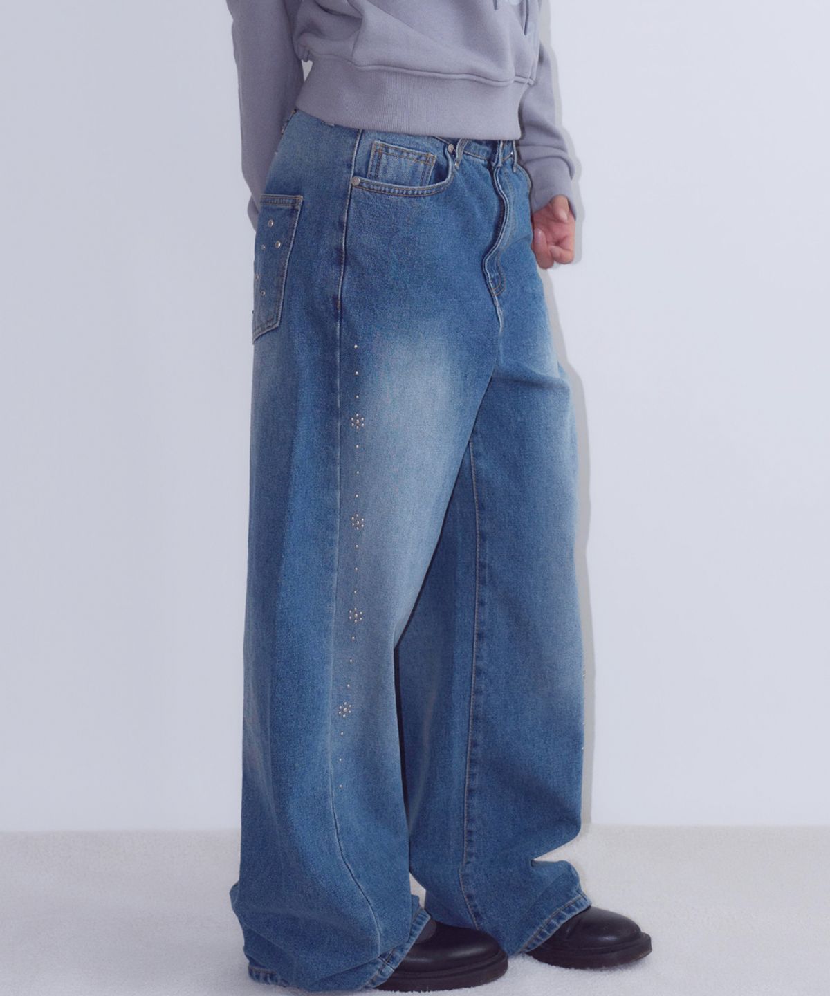 오피쉬(OAFISH) Studded Pocket Denim Pants, Blue