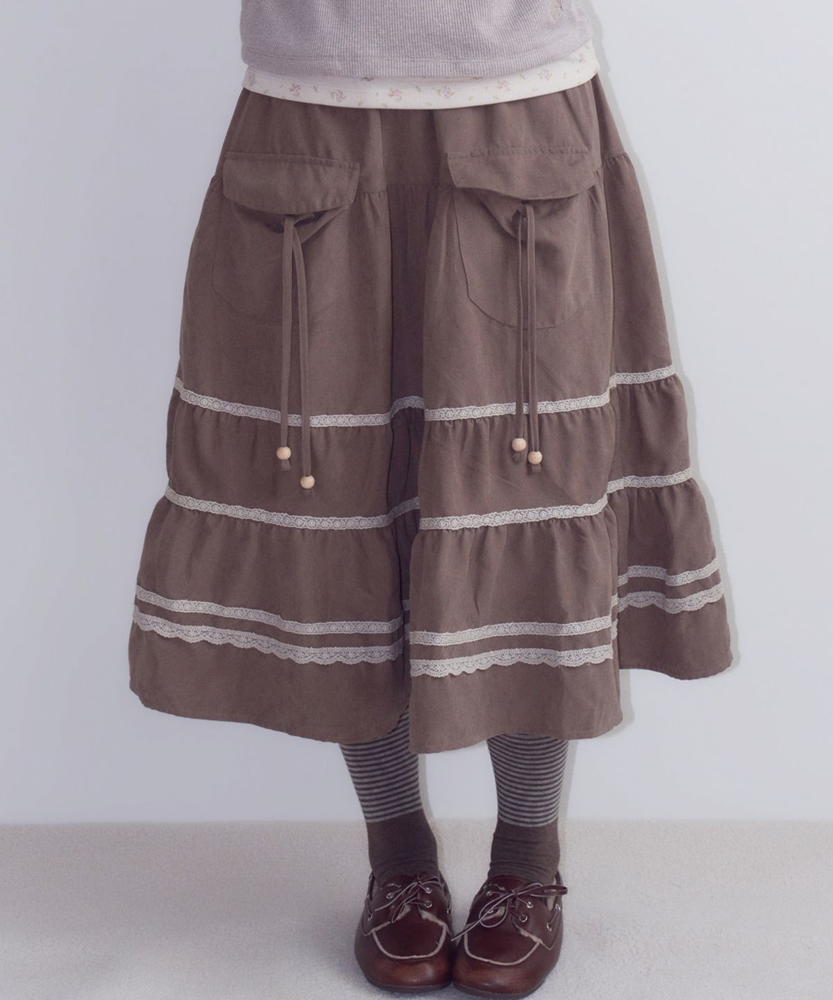 오피쉬(OAFISH) Lace Shirring Pocket Skirt, Brown