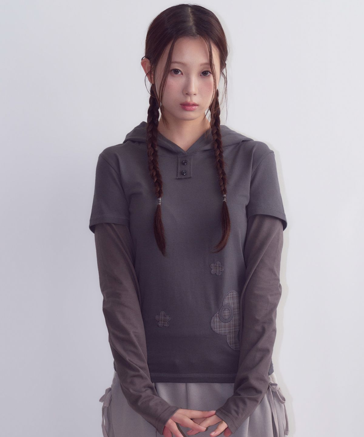 오피쉬(OAFISH) Flower Layered Hoodie, Charcoal