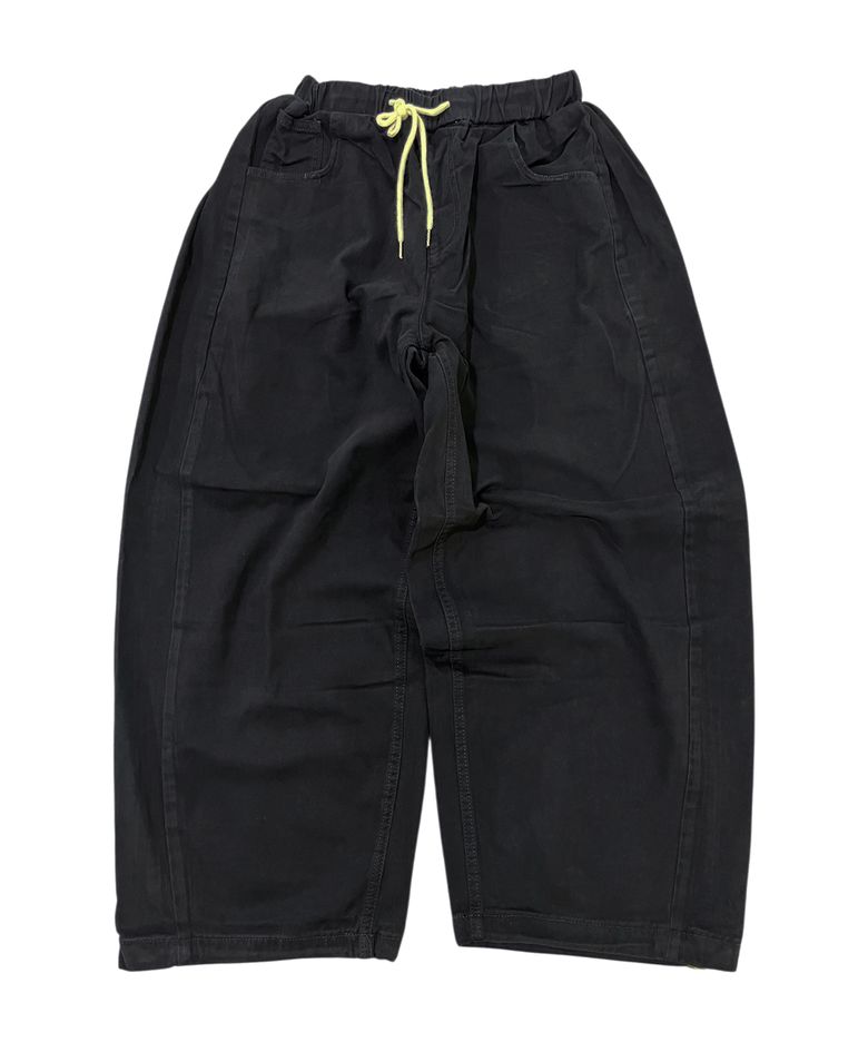 Side Tuck Cotton Curved Pants (Black)