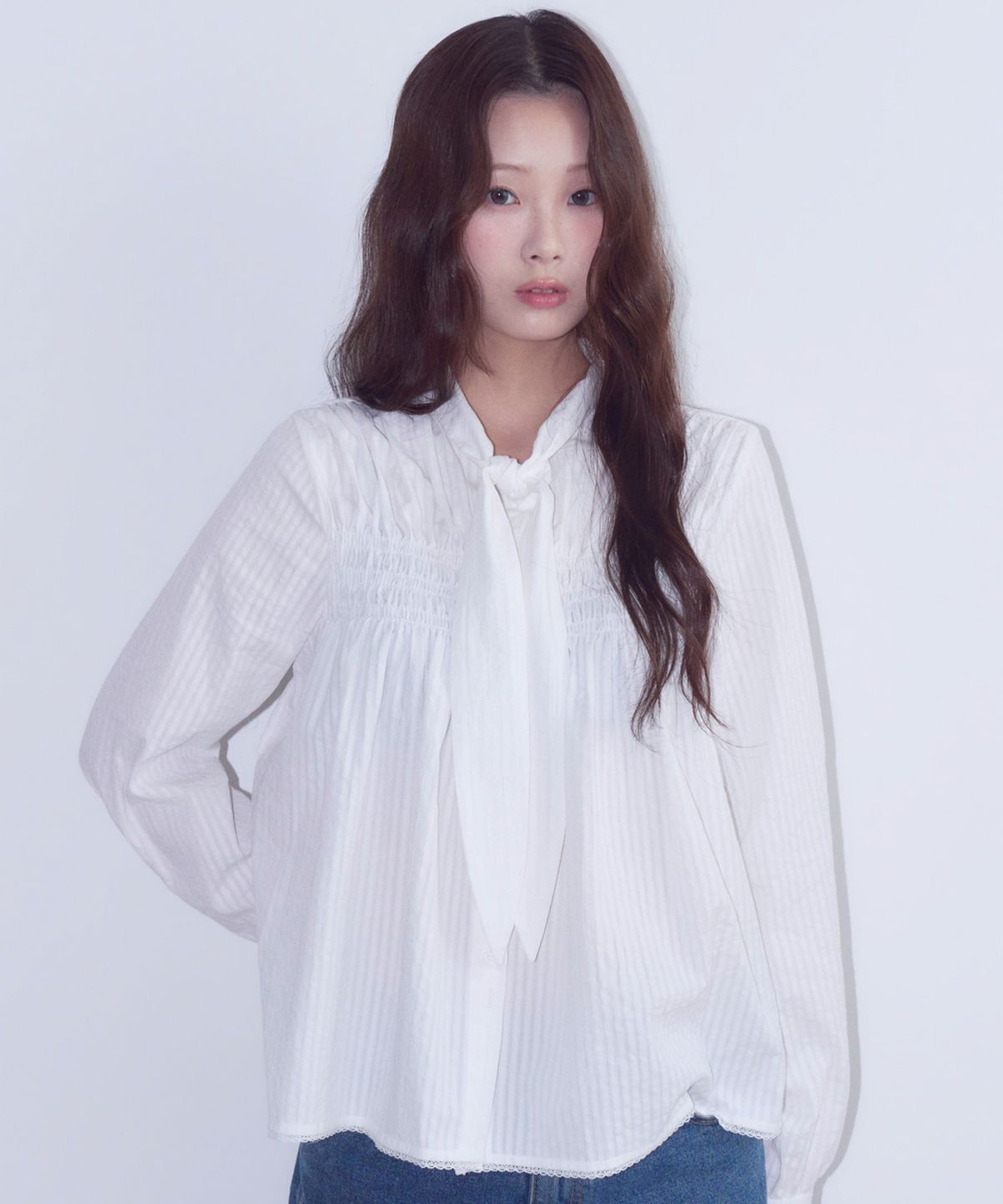 오피쉬(OAFISH) Smocked Tie Blouse, White