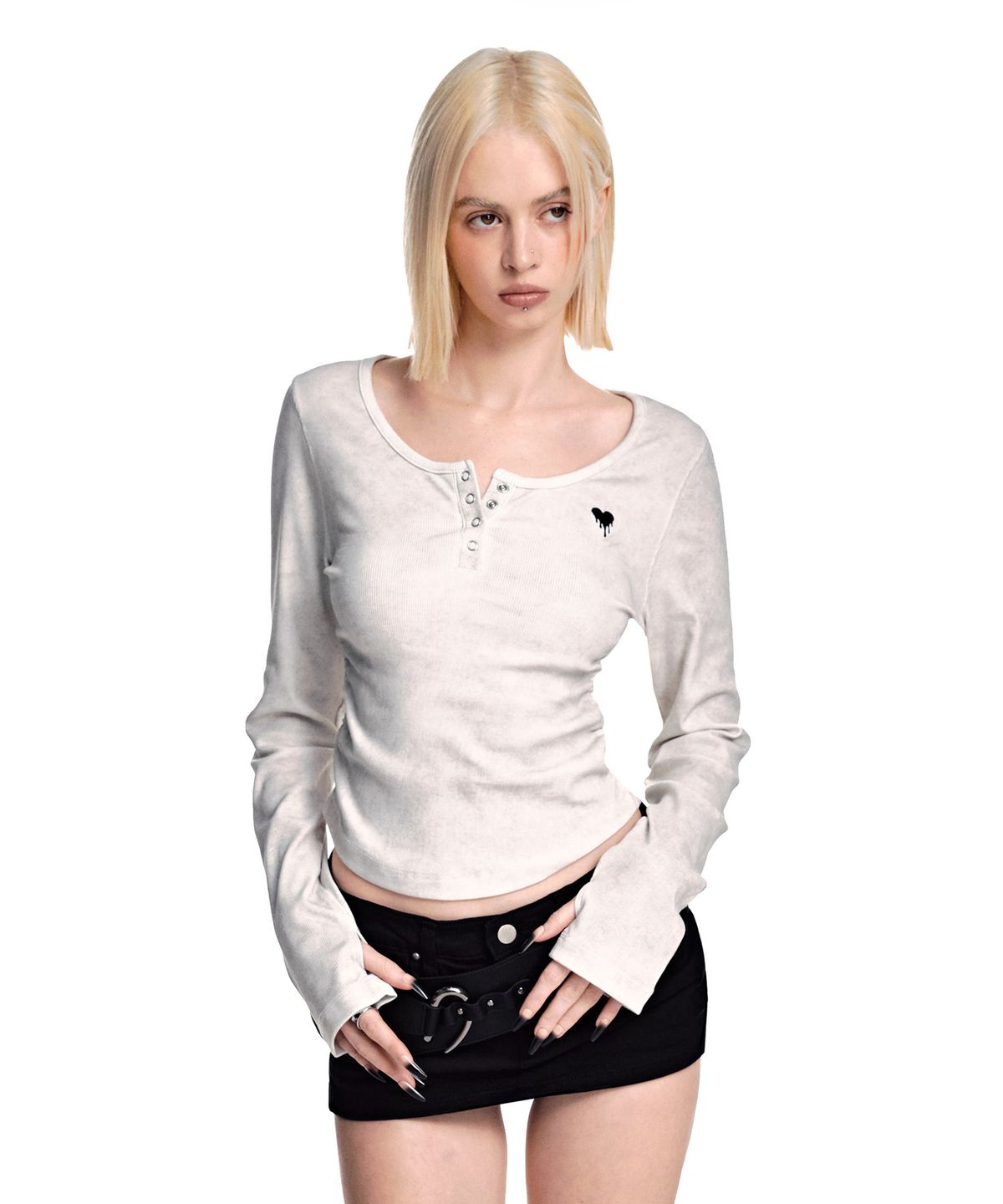 세컨모놀로그(SECONDMONO) Slim Fit Pigment Scoop Henley Top [IVORY]_SEWTS041IVORY