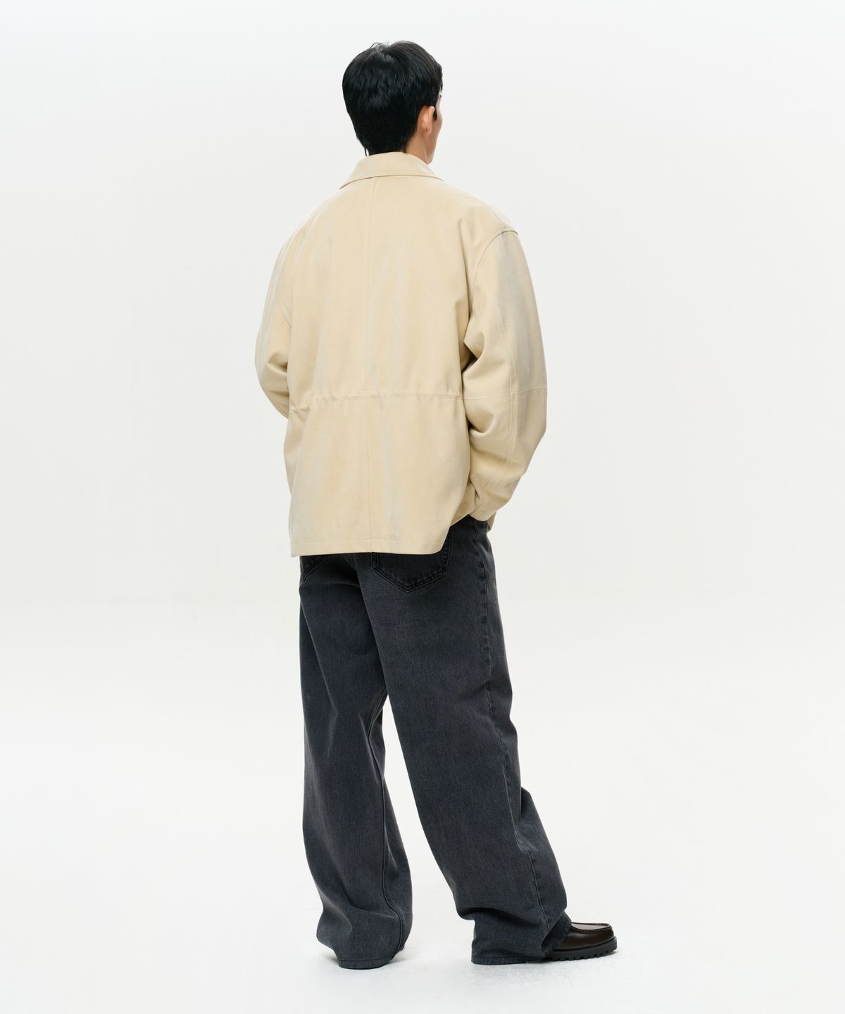 이알에이(ERA) UNISEX ERA FAUX SUEDE SAFARI JACKET - CREAM
