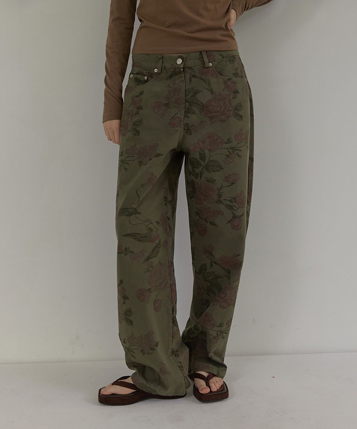 론크(LONQUE) FLORAL COTTON WIDE PANTS (KHAKI)