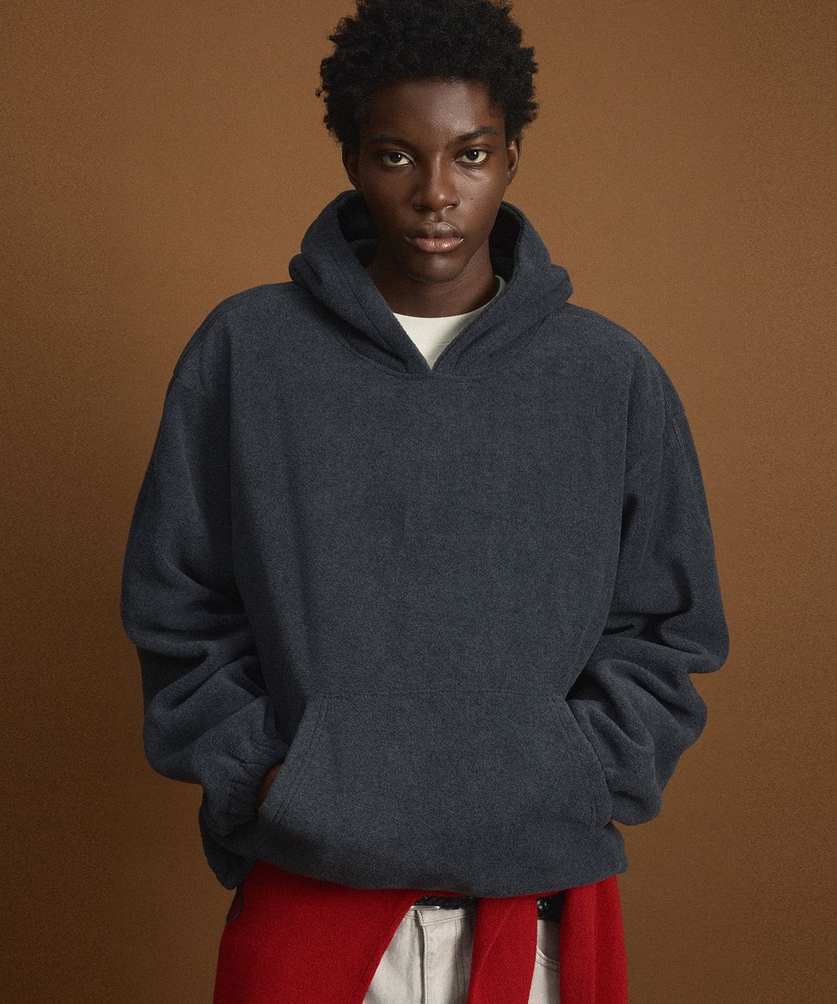 티엔지티(TNGT) Oversized Fleece Hooded Sweatshirt (Dark Grey) TNTS6F101CG