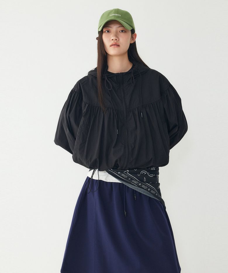 셔링 볼륨 후드 점퍼 _블랙_9106213205