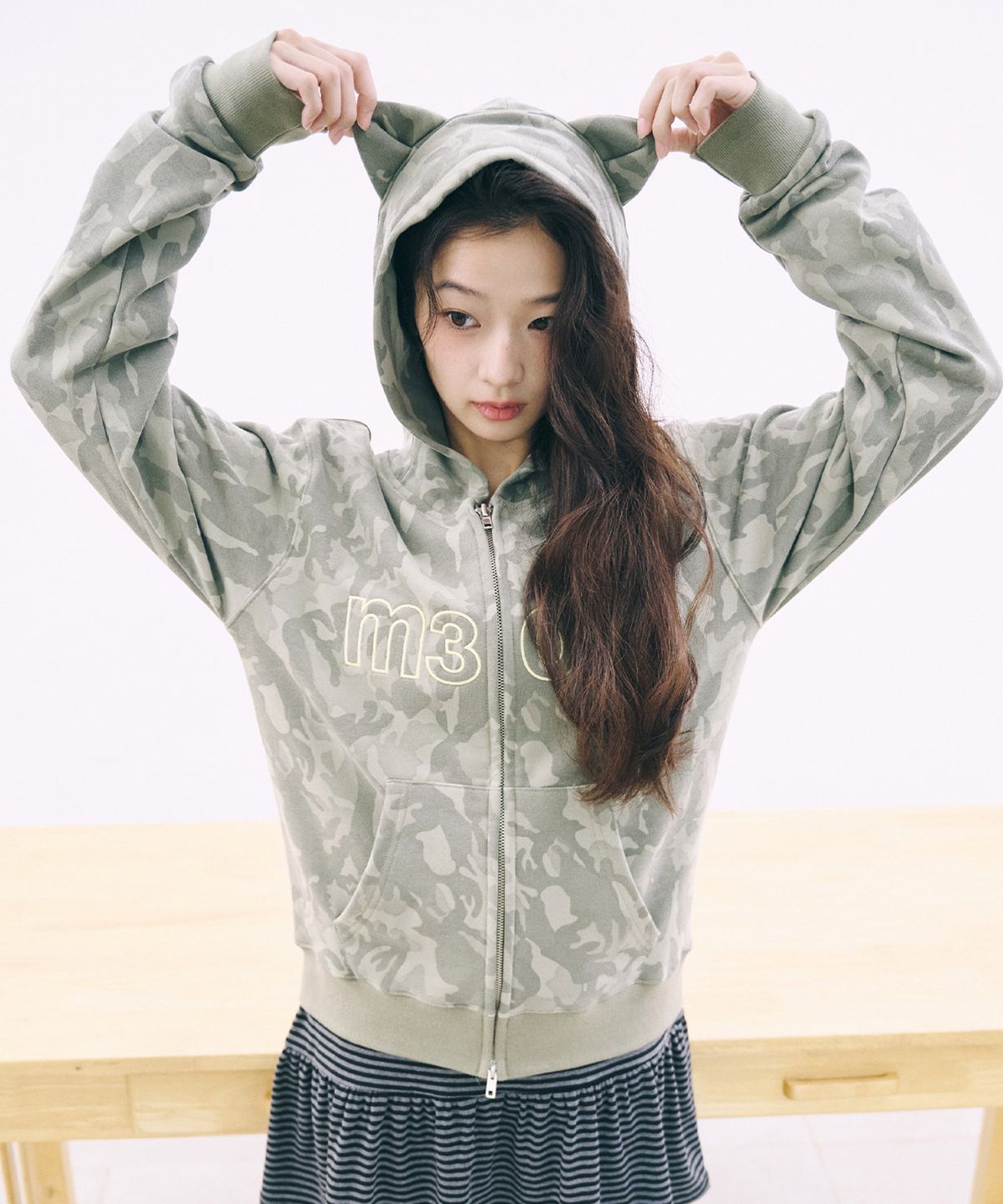 잇자바이브(ITZAVIBE) M3OW CAT EAR HOODIE ZIP UP - CAMO