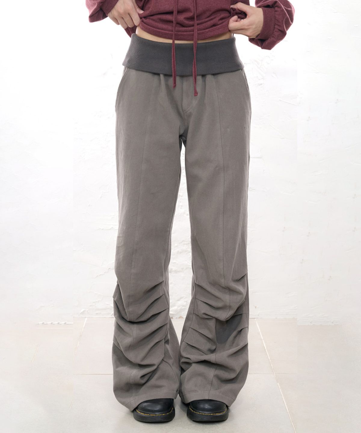 잇자바이브(ITZAVIBE) FOLDING SHIRRING PANTS - KHAKI GRAY