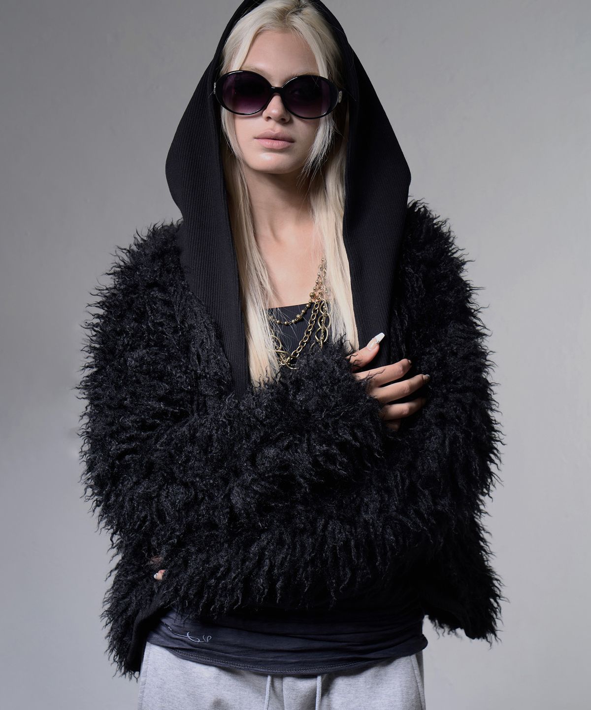 팬시클럽(FANCY CLUB) 리브드 후드 퍼 가디건 (BLACK) F26ZA504